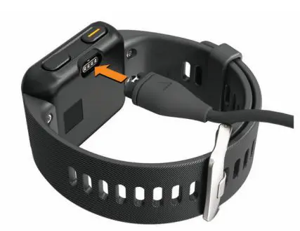 GARMIN 010-02028-00 S10 Golf GPS Watch Owner's Manual - Plug the small end of the USB cable into the charging port